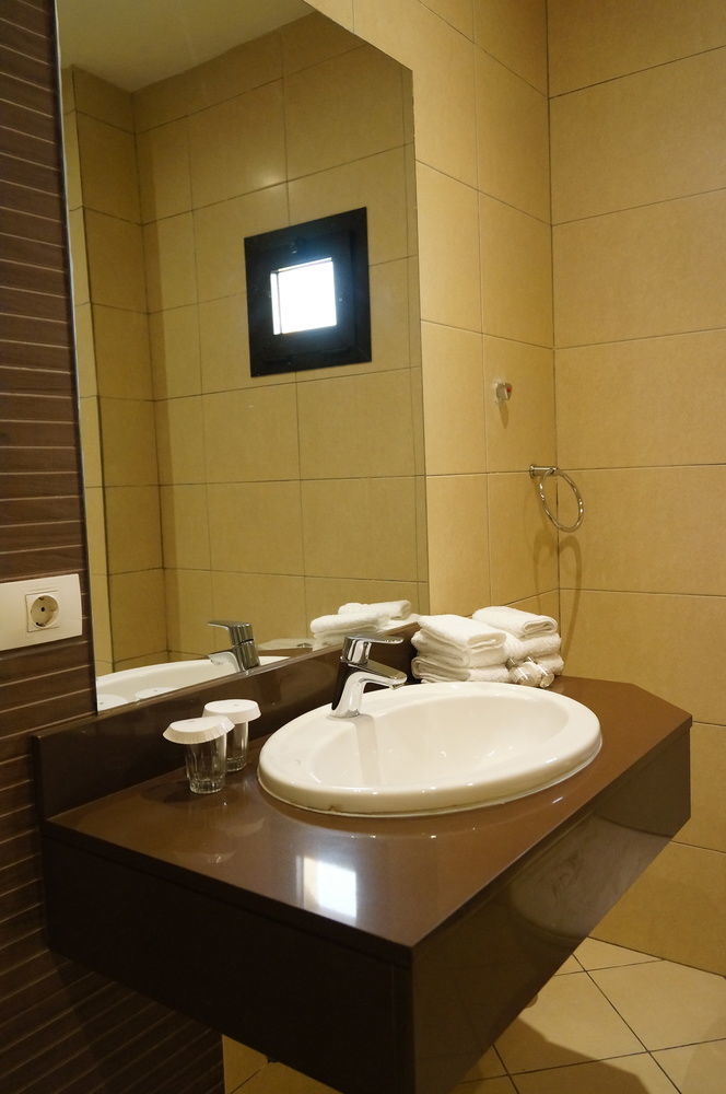 Hotel Royal Кіншаса Екстер'єр фото