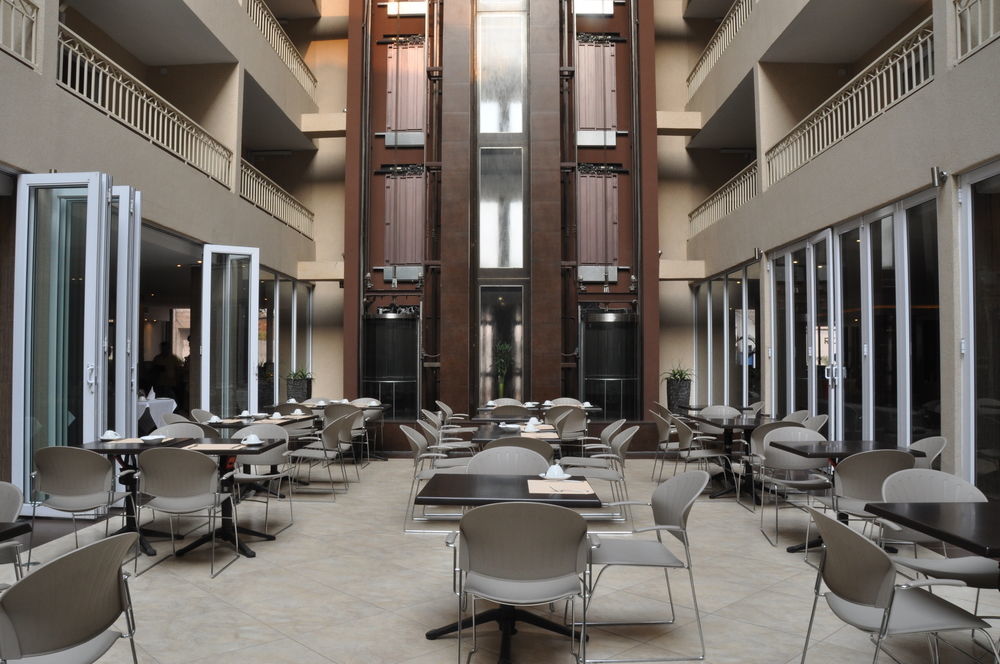 Hotel Royal Кіншаса Екстер'єр фото